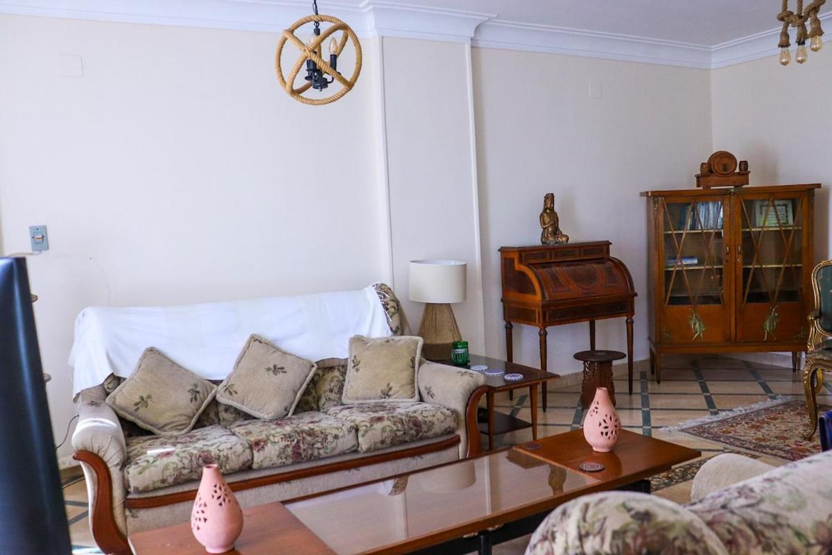 Apartment Bright And In The Heart Of Maadi *