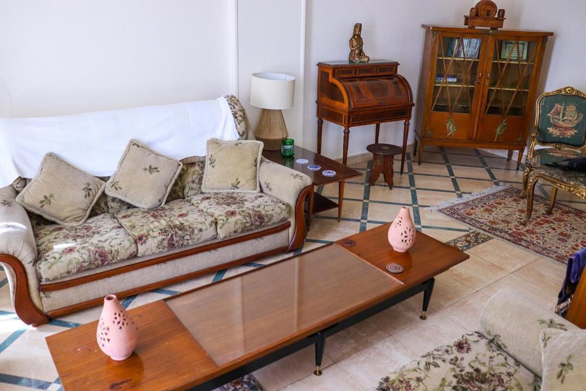 Bright And In The Heart Of Maadi
